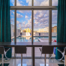 Laden Sie das Bild in den Galerie-Viewer, The American Dream: Ihre US-Meldeadresse in Miami