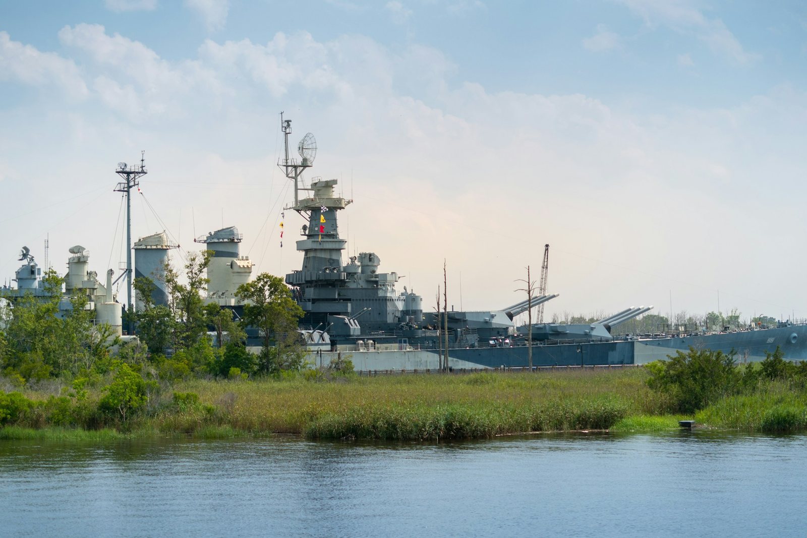 Das Schlachtschiff USS North Carolina am Cape Fear River in Wilmington